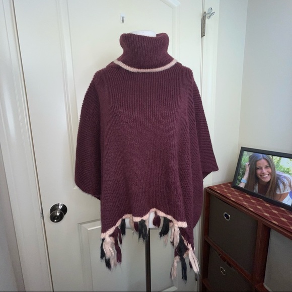 Libby Edelman Burgundy Tassel Sweater Poncho Wrap OS - Picture 10 of 15